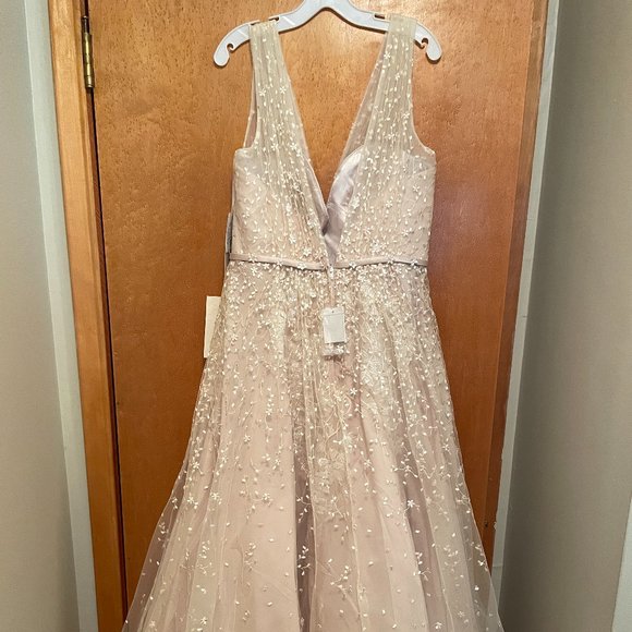 Melissa Sweet Wedding Gown NWT applique flowers 14 - Picture 13 of 16